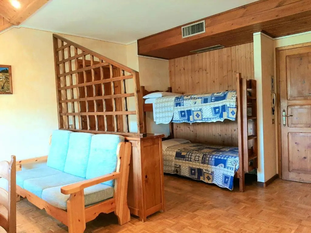 1 Bedroom Apartment with balcony