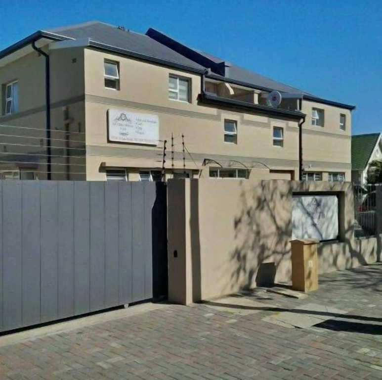 1st Class Manor B&B