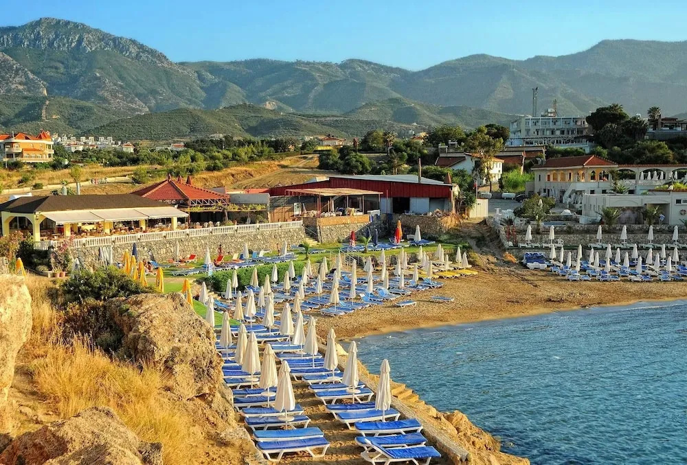 Beach & Waterfront