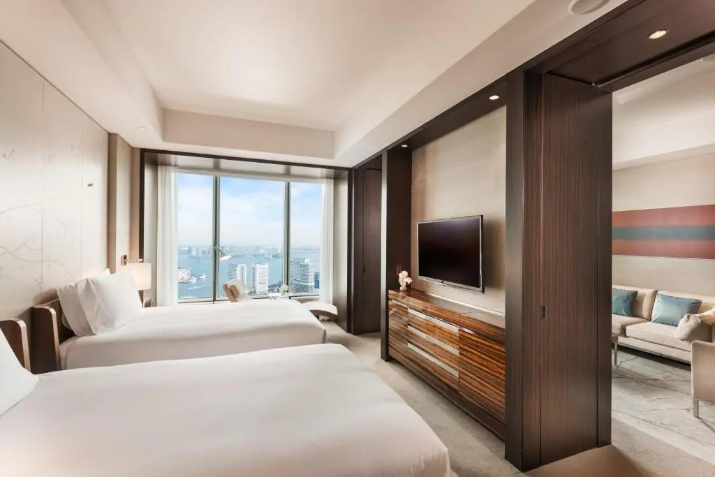 Double Suite with bay view (twin beds)