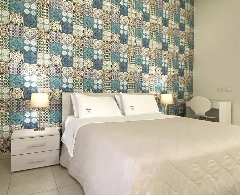 Standard Quadruple room with city view