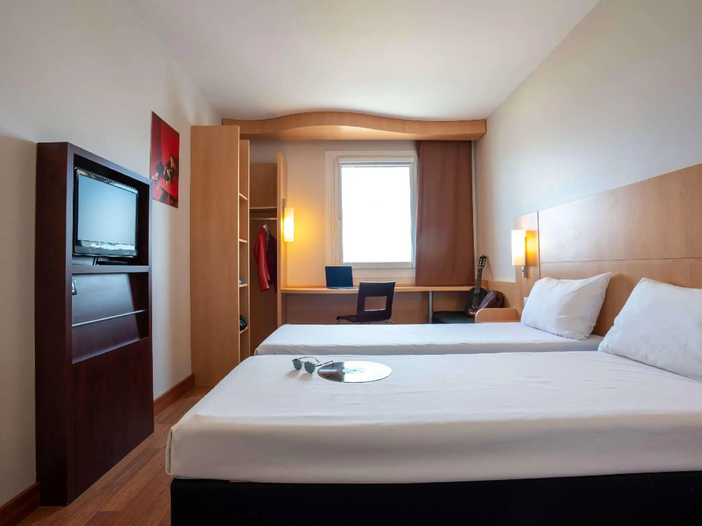 Standard Double room (twin beds)