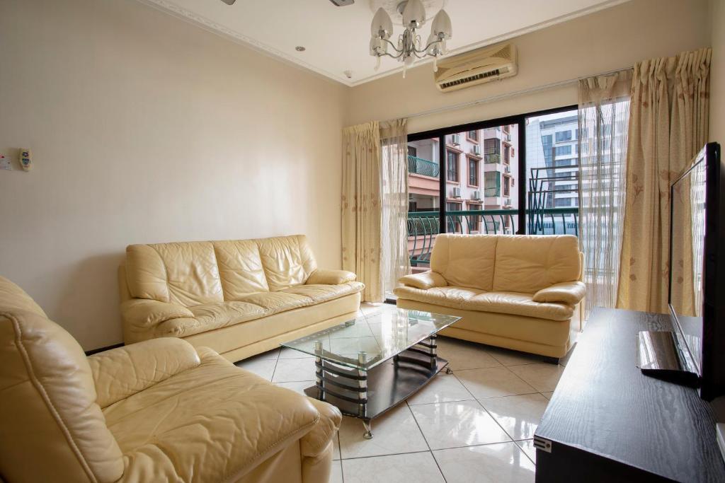 Marina Vacation Condos @ Marina Court Resort Condominium