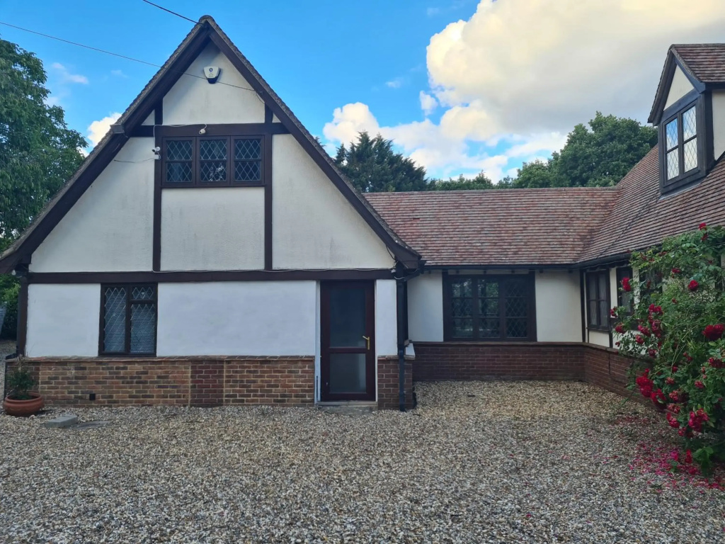 The Reading whole cottage