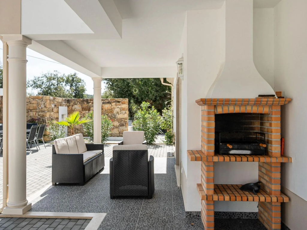 Wonderful Villa in Ferreira do Zezere With Private Pool