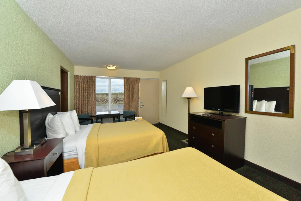 Quality Inn Huntingburg - Jasper — 5