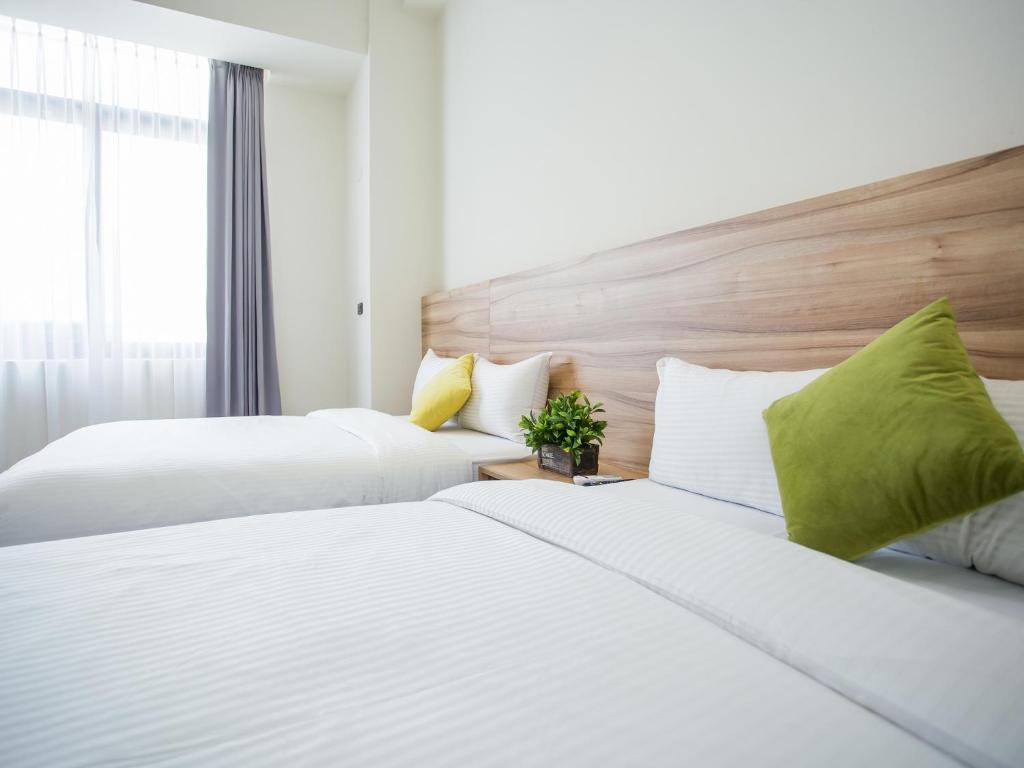 Четырёхместный номер Standard в Rainbow Hotel