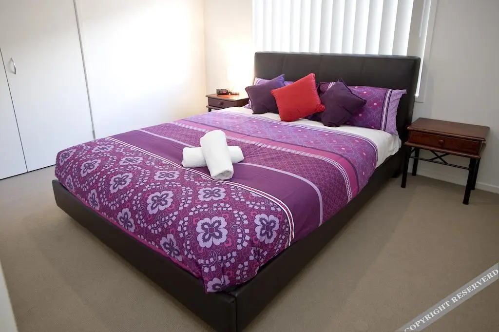 Serviced Houses Point Cook