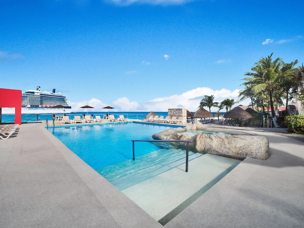 Beach & Waterfront