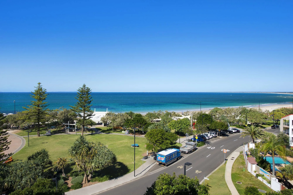 Beach & Waterfront