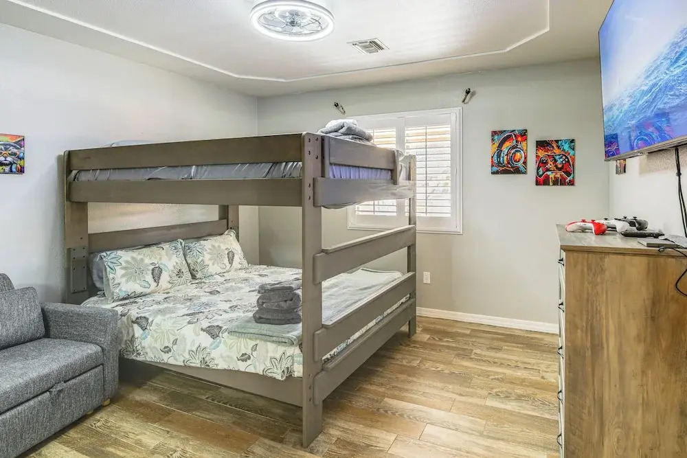 2 Mi to Lake Havasu: Poolside Paradise! — фото 6