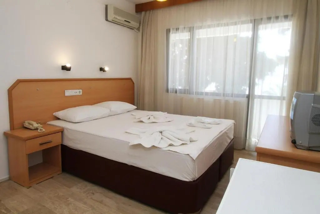 Standard Double room with balcony (full double bed)