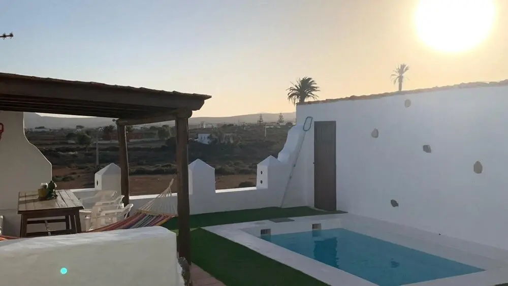 Rest and Enjoy in This Small, but Cozy Villa in Paradise