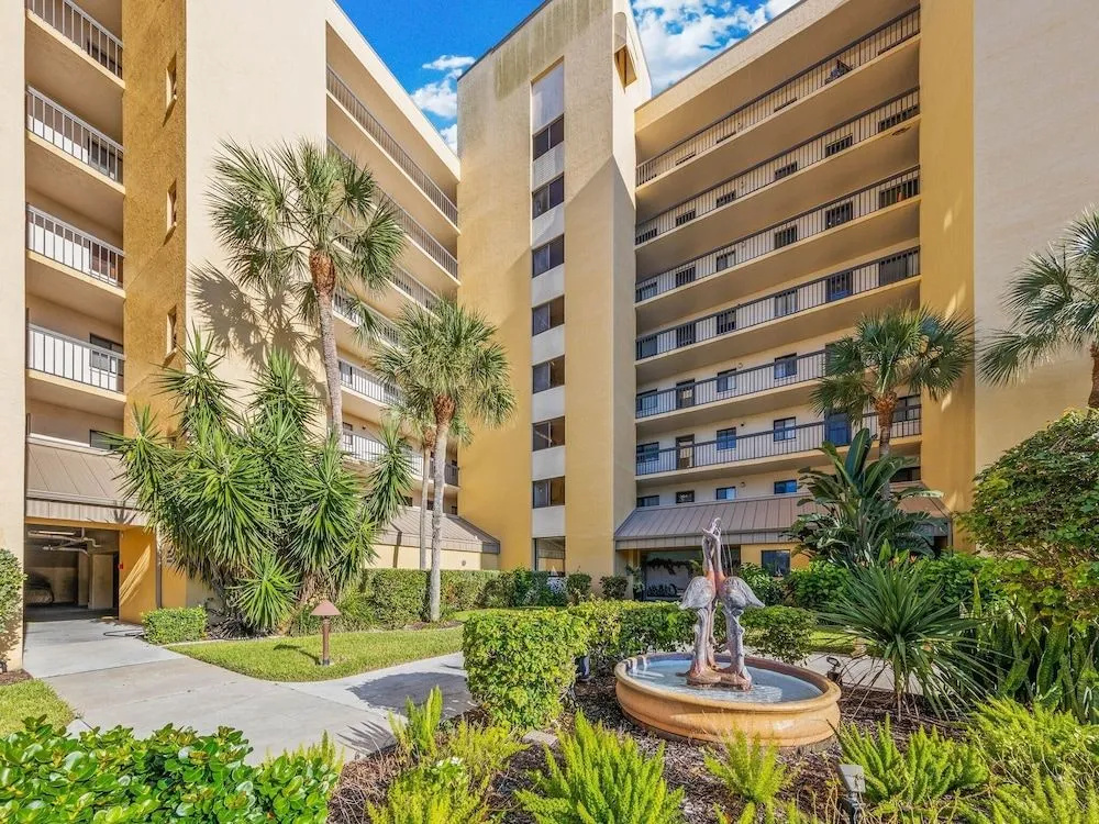 Windward Point 212