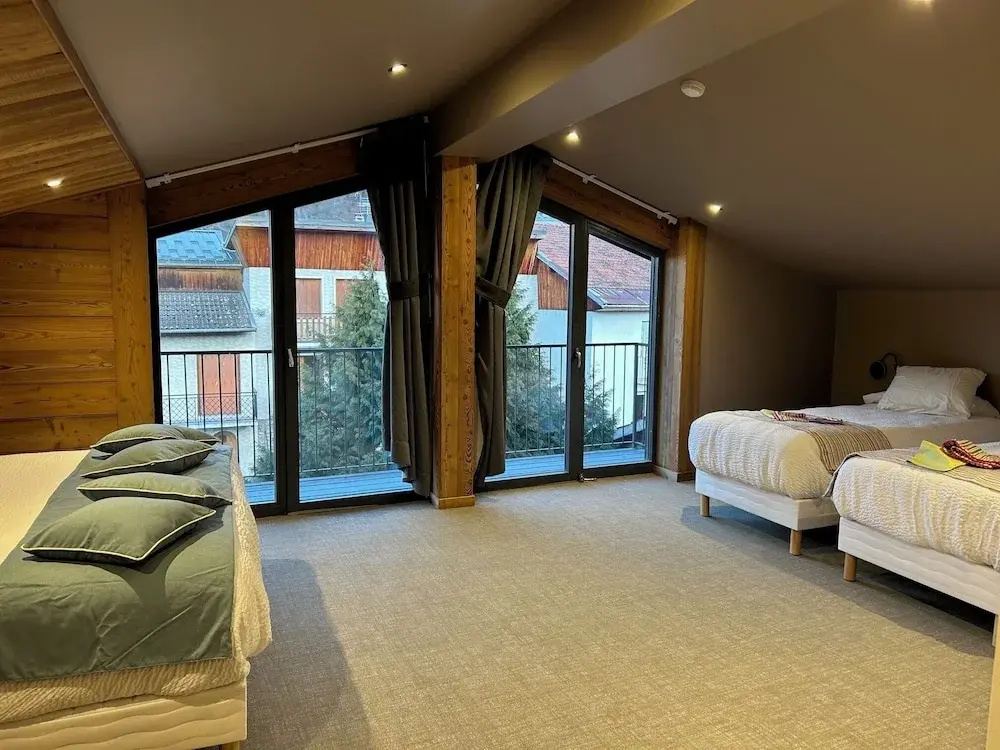 Standard Quadruple Family room