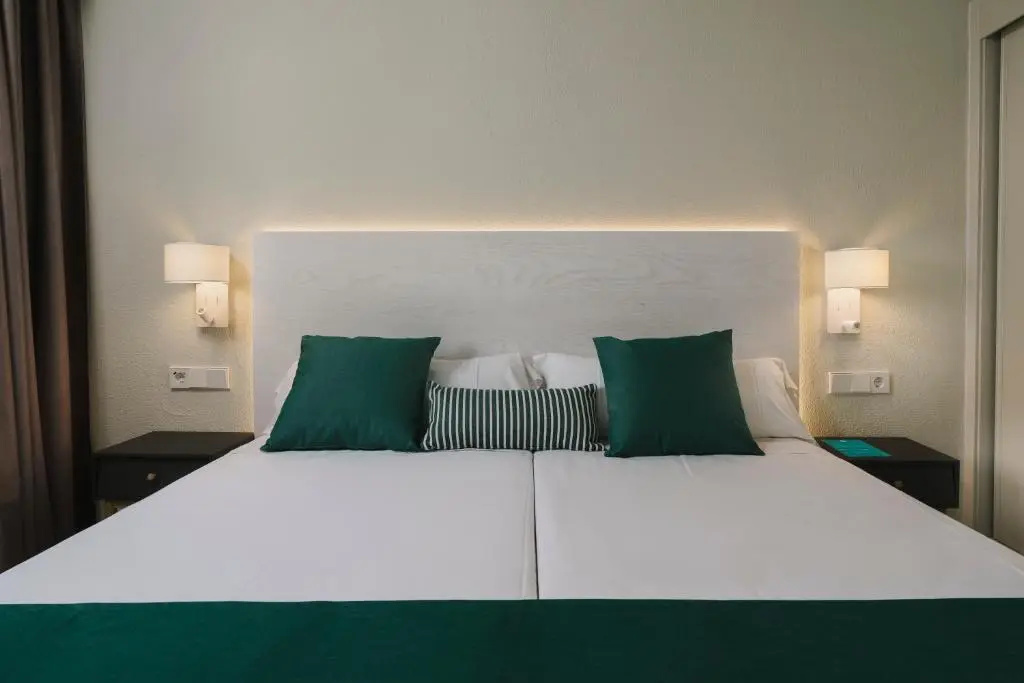 AluaSun Far Menorca Hotel - Chambres
