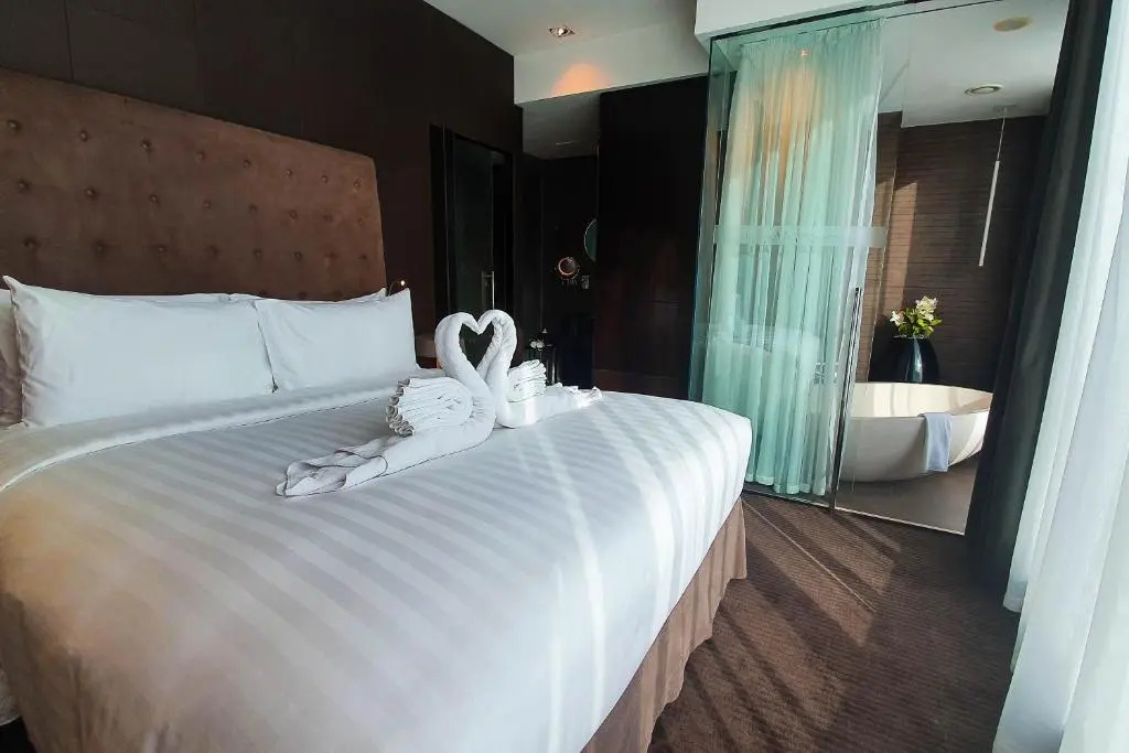 Double Junior Suite (full double bed)