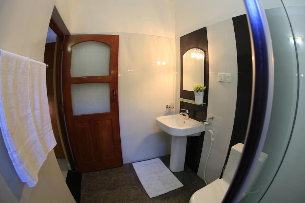 Villa 80
