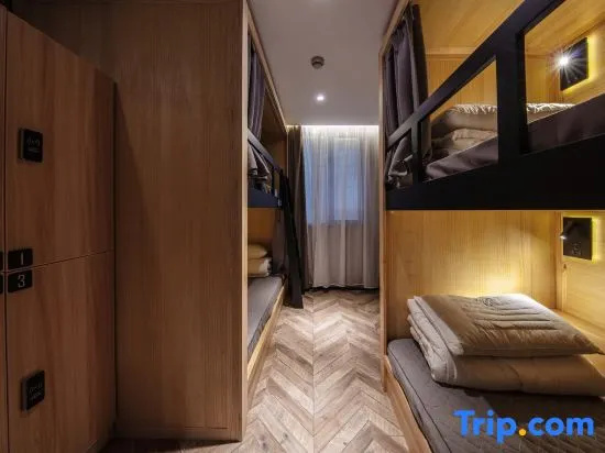 Bed in Dorm (male dorm)