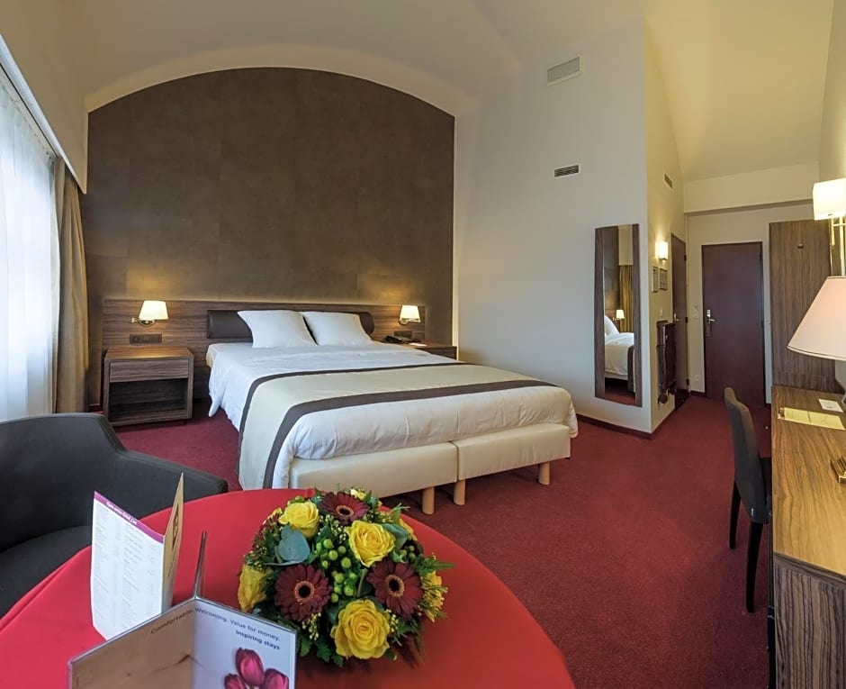 Comfort room