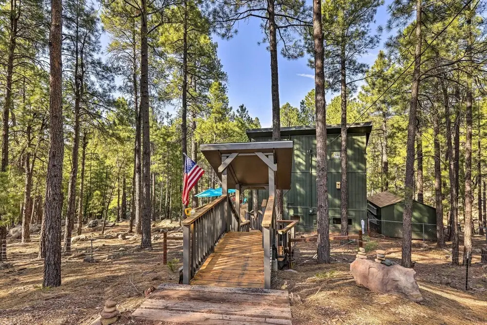 Woodsy Flagstaff Hideaway w/ Deck + Sunroom!