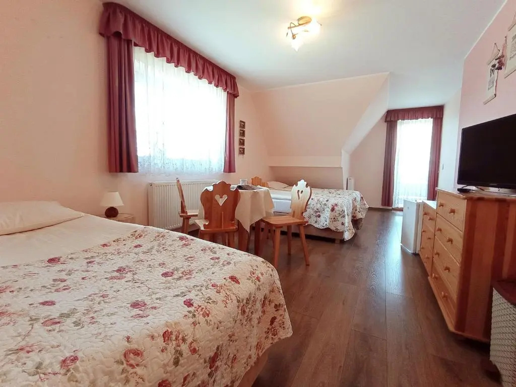 Deluxe Quadruple room