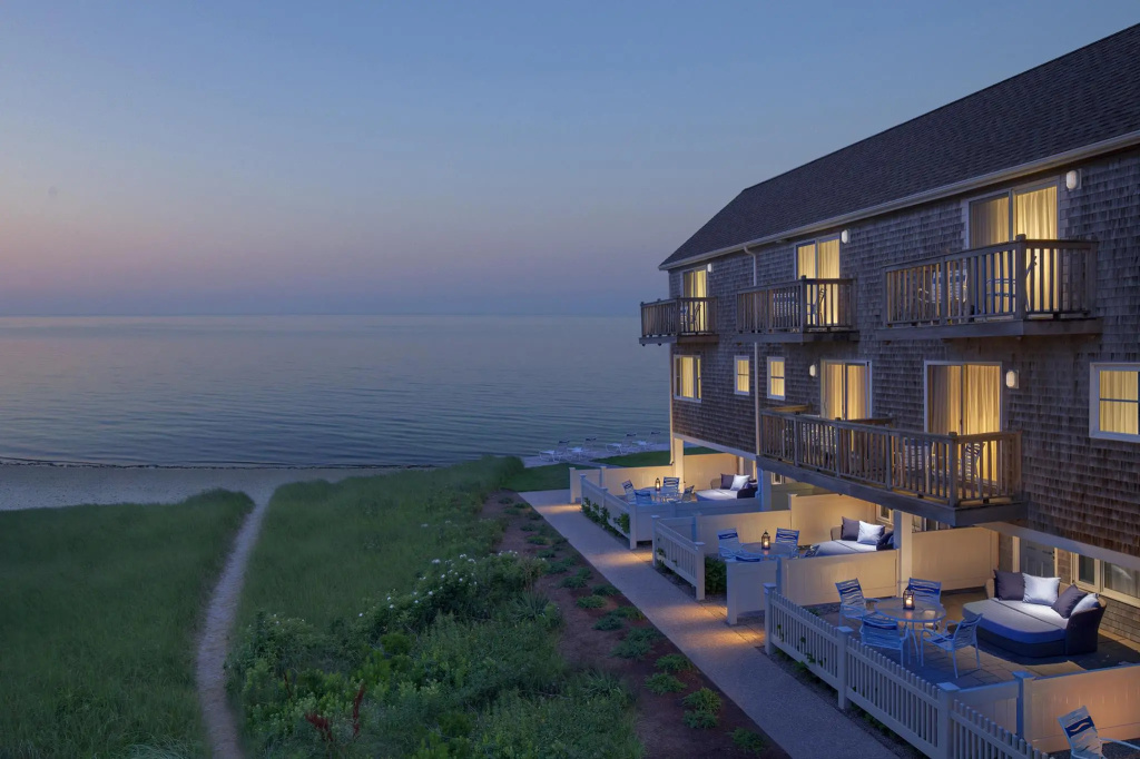 Beach & Waterfront