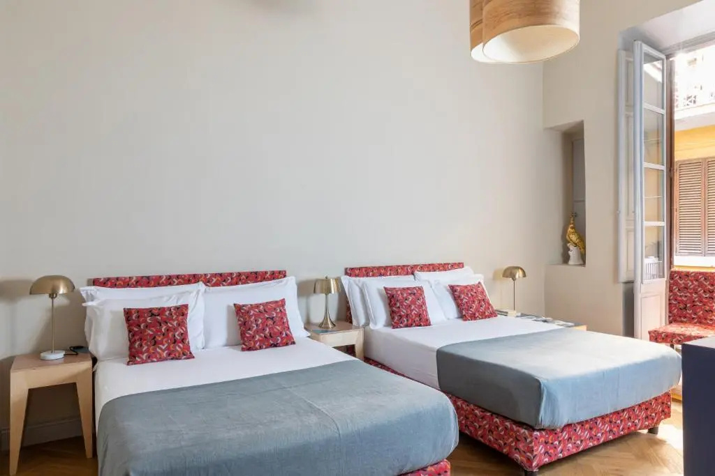 Standard Triple room