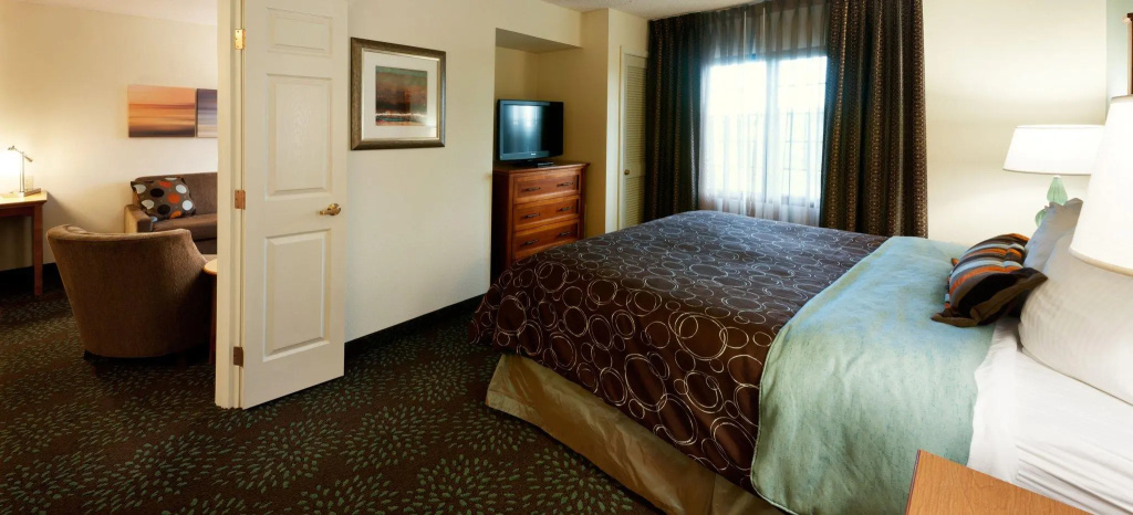 Staybridge Suites MPLS-Maple Grove/Arbor Lakes by IHG - Chambres