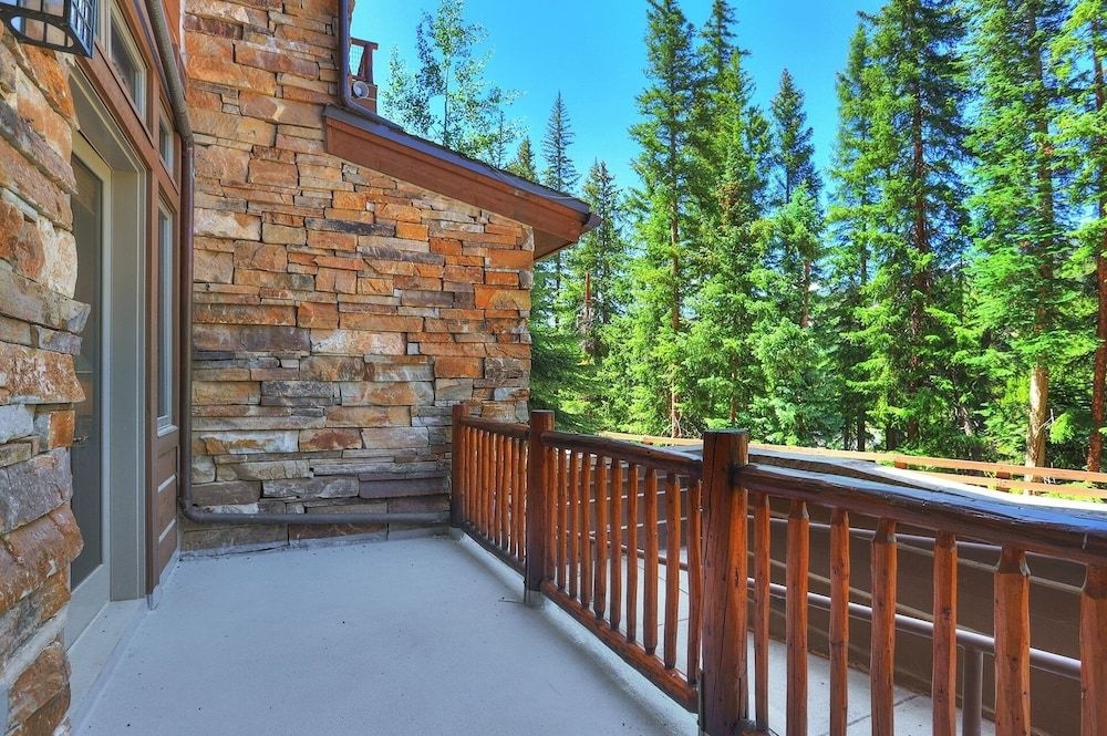 3056 The Timbers 1 Bedroom Condo by RedAwning