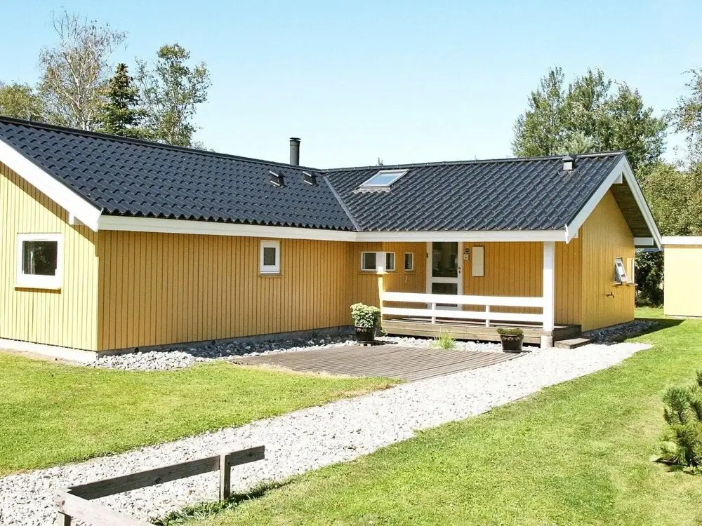 10 Person Holiday Home in Vaeggerlose