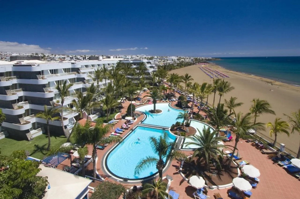 Beach & Waterfront