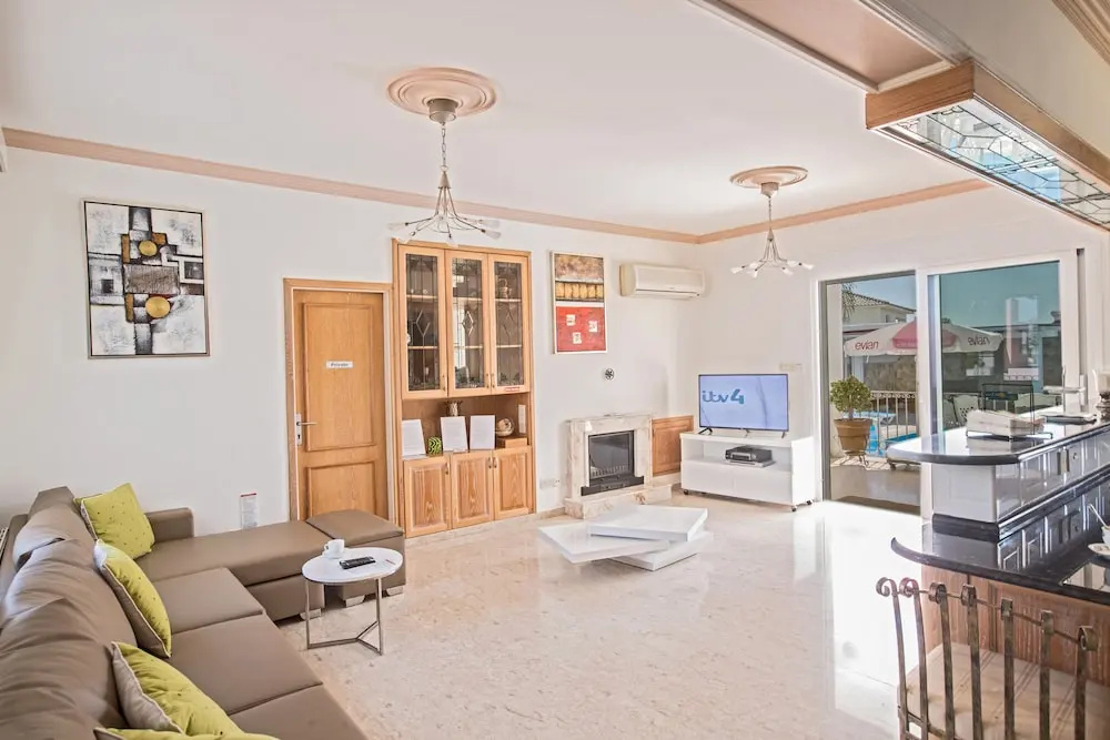 Papas Family Villa With Private Pool Wheelchair Accessible