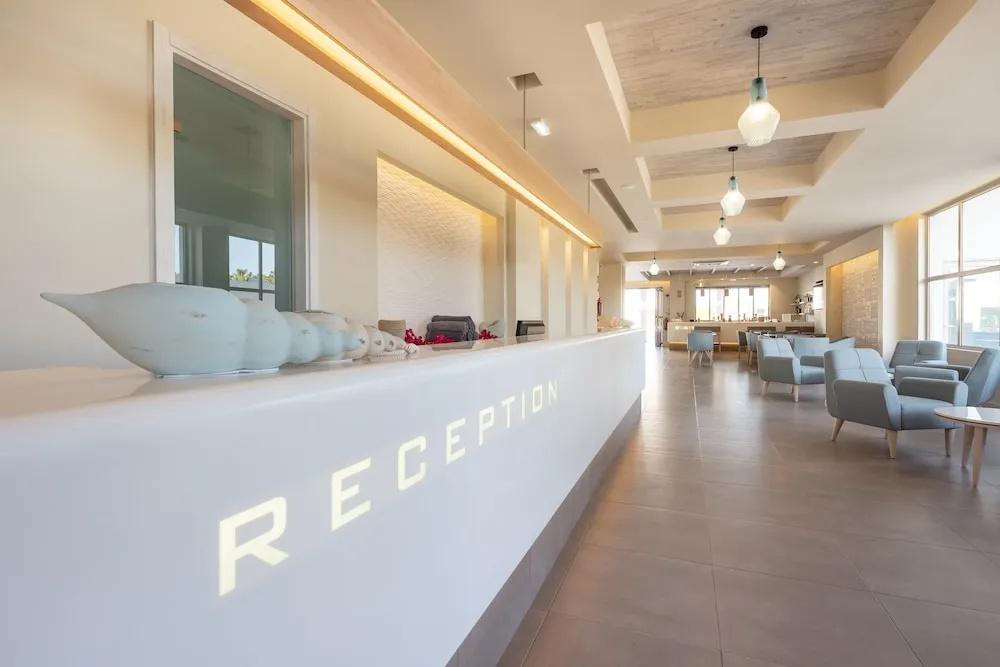 Lobby & Reception