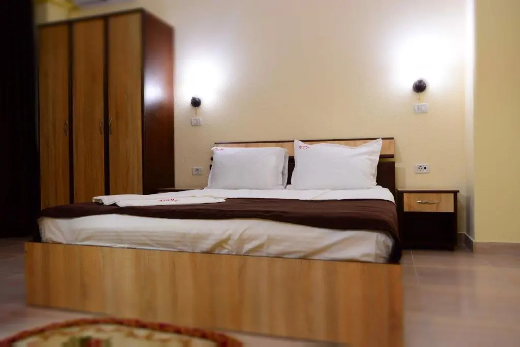 Standard Double room with balcony (full double bed)