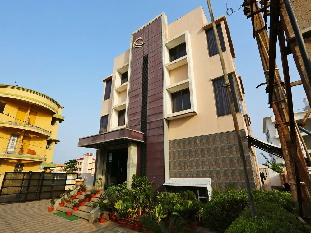 OYO 2337 Gold Coast Beach Resort