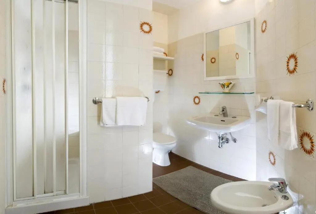 Standard Double room with balcony (full double bed)