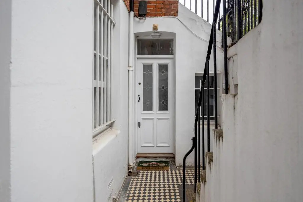 Earl's court 2 Bed Apartment Nevern Square 4
