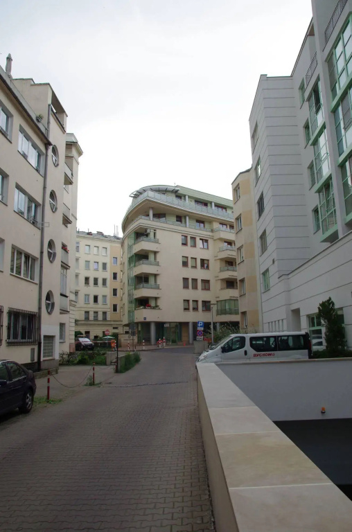 Szucha Apartment