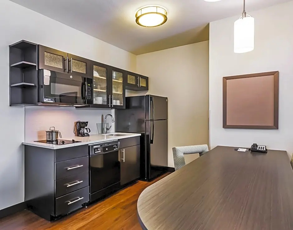 1 Bedroom Double Suite (full double bed)
