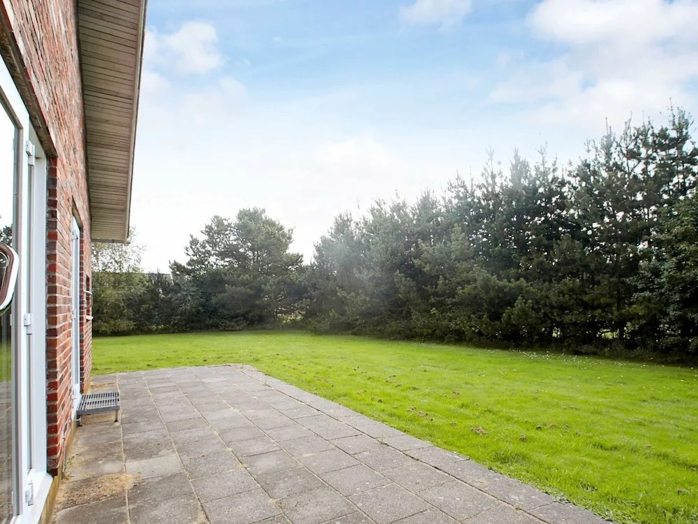 6 Person Holiday Home in Oksbol