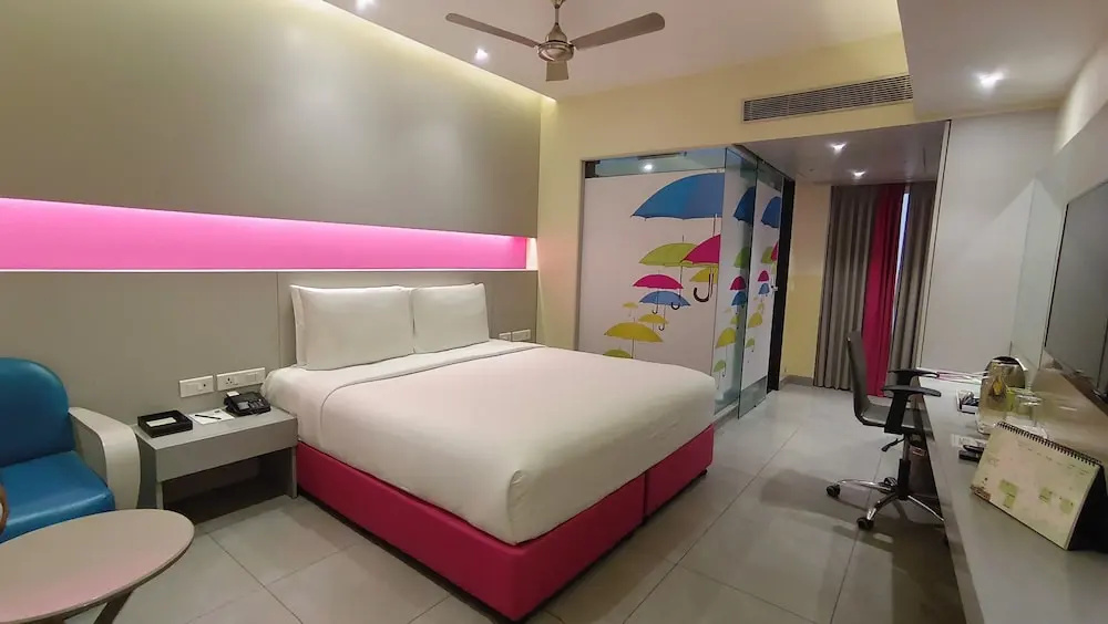 ZIBE Luxe Hyderabad by GRT Hotels - Chambres