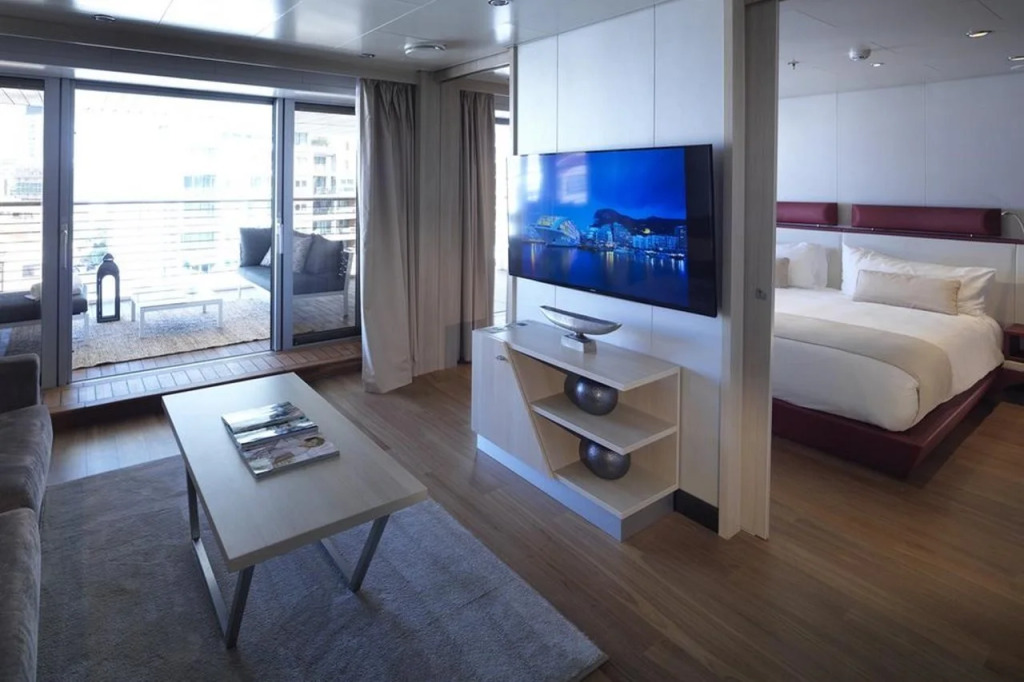 Sunborn Gibraltar Yacht Hotel Resort — фото 4