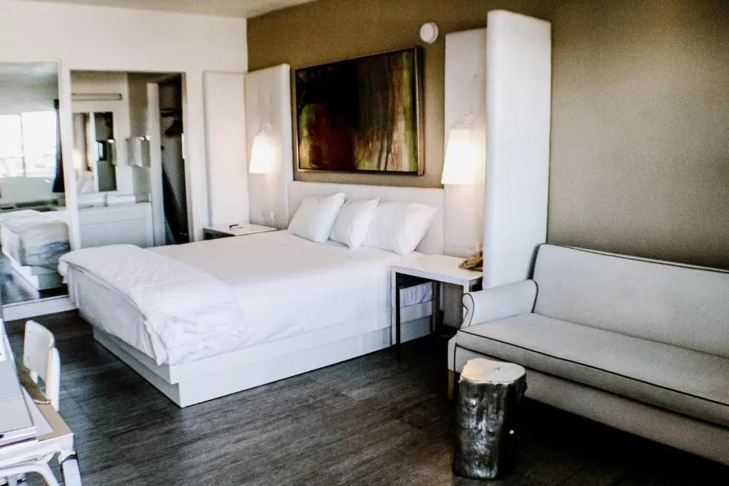 Standard Double room (full double bed)