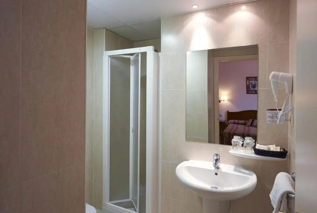 Hotel Abat Cisneros Montserrat - Chambres