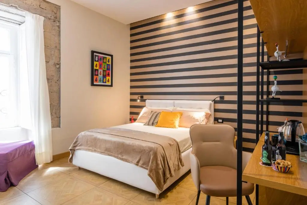 Deluxe Double room (full double bed)