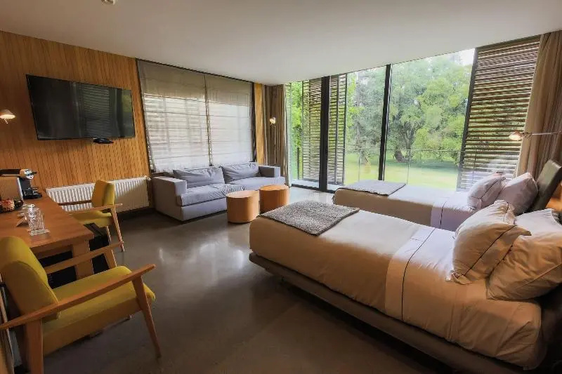 Premium Double Suite with balcony (full double bed)