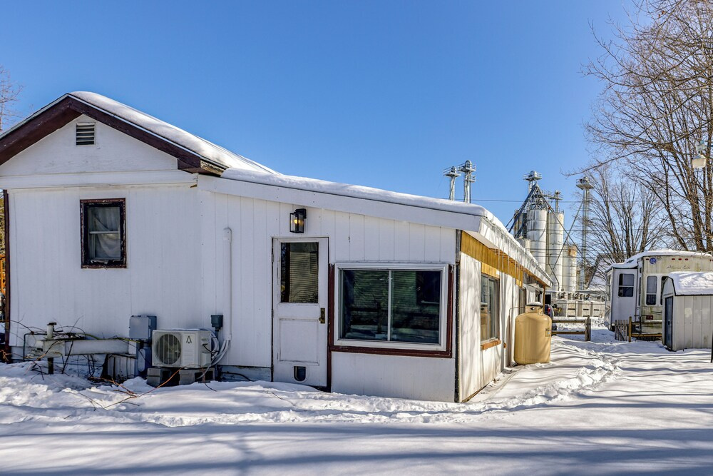 < 1 Mi to Dtwn Brandon! Cozy Home w/ Fenced Yard