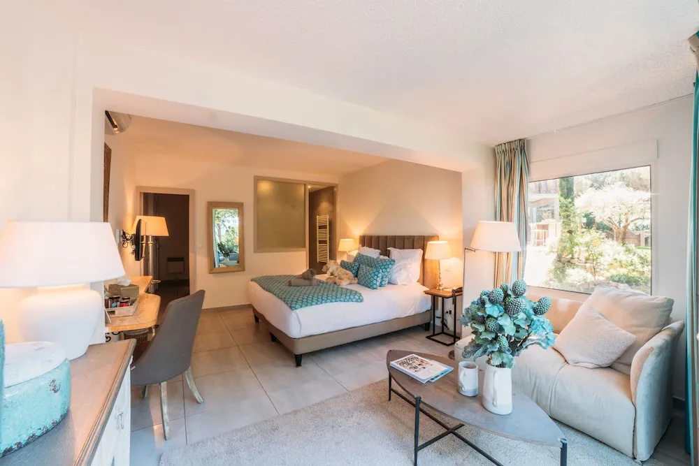 Premier room