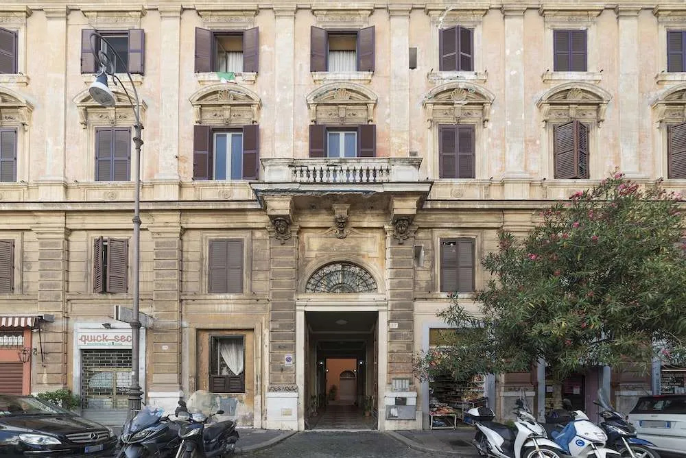Vittorio Emanuele Apartment